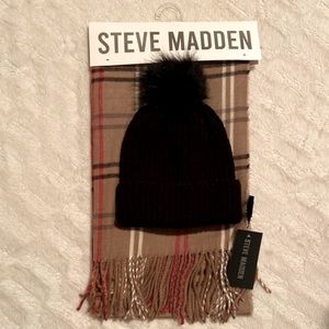 Steve Madden scarf and hat set